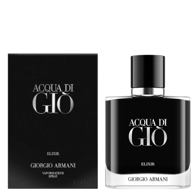 Discover the captivating aroma of Armani Acqua Di Gio Homme Elixir, a luxurious eau de parfum designed for the modern man. This fragrance features an intense violet accord blended with the refreshing notes of leather and a marine touch, creating a unique scent profile that lasts up to 12 hours. The woody, leathery, and aquatic elements are beautifully complemented by bergamot and green mandarin, alongside patchouli. Housed in an elegant, sleek glass bottle with a magnetic cap, this fragrance is a sophisticated addition to any collection.