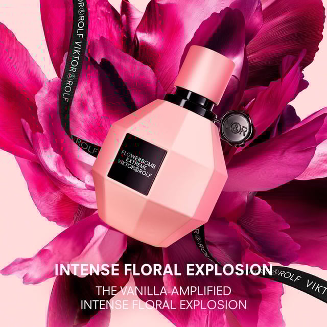 Experience the bold allure of Viktor&Rolf Flowerbomb Extreme Eau de Parfum Intense, a captivating fragrance for women that redefines luxury. This powerful scent opens with juicy raspberry notes, leading to a rich bouquet of Jasmine, Rose Absolute, and Orange Blossom. The base features an intoxicating vanilla bean extract that creates an ultra-addictive aura, leaving a lasting impression. Housed in a stunning matte pink diamond-shaped bottle with a striking black seal, this fragrance is the ultimate expression of femininity and sophistication. Perfect for those who dare to make a statement.