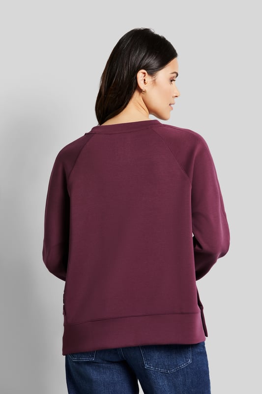 Das lässige Sweatshirt ist aus super softer Modalware gefertigt. Seitenschlitze sorgen für Bewegungsfreiheit. Der Pullover ist einfach zu kombinieren und damit der ideale Begleiter in der Freizeit und im Büroalltag.