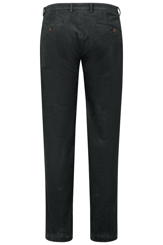 Entdecke den Komfort der bugatti Chino! Gefertigt aus elastischer Baumwolle bietet sie dank Regular Fit eine bequeme Passform. Ausgestattet mit Gesäßtaschen, französischen Taschen und einer Uhrtasche. Der robuste Metall-Reißverschluss garantiert Langlebigkeit - ein Allrounder für jeden Tag!