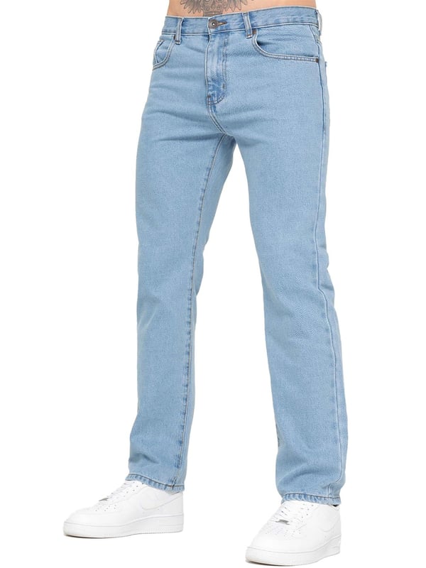 Erleben Sie höchsten Komfort und Stil mit dieser Designer-Jeans für Herren von Kruze, ausgestattet mit regulärer Passform, Reißverschluss und mehreren Taschen für praktische Handhabung und Bequemlichkeit. Jedes Paar verfügt zudem über aufwendige Ziernähte, Markenknöpfe und -nieten sowie ein Markenlabel aus PU am Bund, was sie sowohl für die Freizeit als auch für die Arbeit perfekt macht. Aus 100 % Baumwolle gefertigt, stehen diese Jeans für Qualität und Langlebigkeit für den modernen Mann.