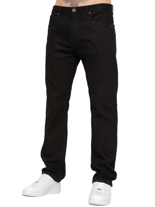 Erleben Sie höchsten Komfort und Stil mit dieser Designer-Jeans für Herren von Kruze, ausgestattet mit regulärer Passform, Reißverschluss und mehreren Taschen für praktische Handhabung und Bequemlichkeit. Jedes Paar verfügt zudem über aufwendige Ziernähte, Markenknöpfe und -nieten sowie ein Markenlabel aus PU am Bund, was sie sowohl für die Freizeit als auch für die Arbeit perfekt macht. Aus 100 % Baumwolle gefertigt, stehen diese Jeans für Qualität und Langlebigkeit für den modernen Mann.