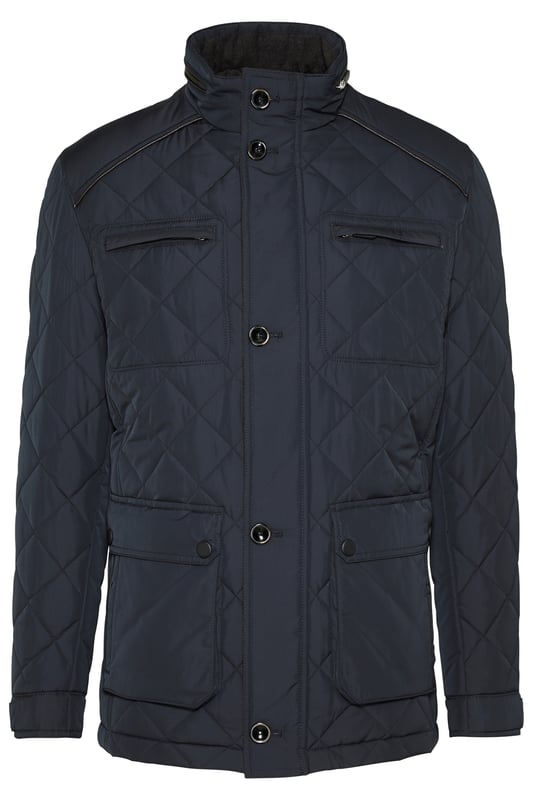 Die moderne Männerjacke im Rautenstepp und mit modernem Stehkragen überzeugt mit aufgesetzten Pattentasche und zwei Brusttaschen. Kunstlederkontraste am Kragen setzen Akzente. Die Jacke besitzt zudem eine funktionale wasserabweisende Funktion.