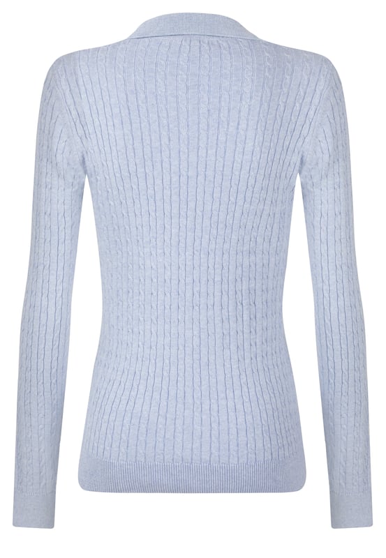 Der langärmelige Polopullover für Damen von Felix Hardy ist eine perfekte Mischung aus Komfort und Stil. Mit seinem raffinierten Strickmuster bietet dieser Pullover einen raffinierten Look, der sich sowohl für die Freizeit als auch für die elegante Garderobe eignet. Der klassische Polokragen verleiht ihm einen Hauch von Eleganz, während die langen Ärmel für Wärme an kühleren Tagen sorgen. Das hochwertige Material sorgt für ein weiches, atmungsaktives Gefühl auf der Haut und garantiert Langlebigkeit und Komfort. Dieser Pullover ist ein Muss für jede moderne Garderobe und eignet sich perfekt zum Überziehen oder als Einzelstück.