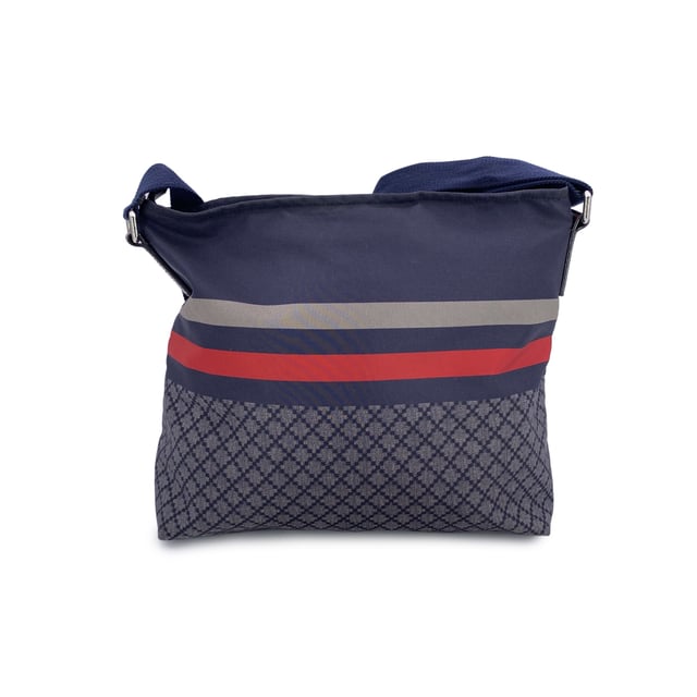 VINTAGE, RRP AS NEW
A nod to sporty sophistication with unmistakable Gucci flair, the Diamond Messenger Shoulder Bag is a standout piece from the Italian house's contemporary era. Unisex model, the bag is crafted from durable printed blue nylon, and combines utilitarian function with signature heritage Condition Rating: B - VERY GOOD CONDITIONCondition Details: Gently used. Some normal wear of use on bottom corners. Some light scratches on brown leather trim. Please check the images carefully. Please ask if you need to know more details or if you have any doubts.Measurements (cm):Depth: 12.7Height: 29.2Length: 35.6Other Details: Dustbag? NoKeys? NoBox? No Measurments:  width: 127 mm length: 356 mm height: 292 mm strap length: 0 mm handle drop: 0 mm