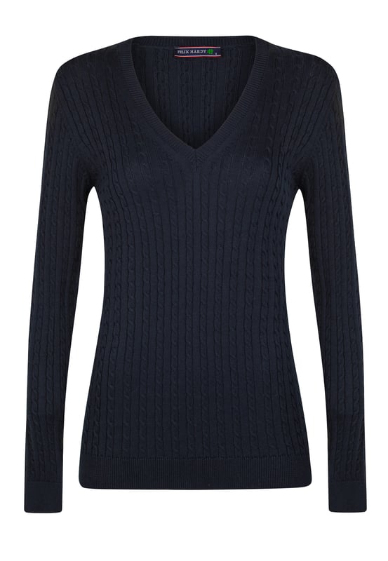 Der Felix Hardy Women's V-Neck Cable Knit Pullover verbindet klassische Textur mit femininer Eleganz. Mit zeitlosem Zopfmuster und schmeichelhaftem V-Ausschnitt bietet dieser Pullover einen weichen, strukturierten Look, der sich perfekt zum Überziehen oder als Einzelstück tragen lässt. Rippbündchen an Ärmeln und Saum sorgen für einen definierten Look, während die taillierte Silhouette für eine bequeme und dennoch elegante Passform sorgt. Er eignet sich sowohl für legere Tage als auch für elegante Momente und ist ein vielseitiges Essential, das jede Garderobe mit raffiniertem Charme bereichert.