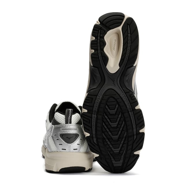 Elevate your comfort and style with these sneakers featuring a mesh and synthetic leather upper. Designed with a lightweight cushioned midsole for enhanced support and all-day wearability.
