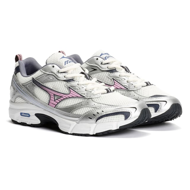 Elevate your comfort and style with these sneakers featuring a mesh and synthetic leather upper. Designed with a lightweight cushioned midsole for enhanced support and all-day wearability.