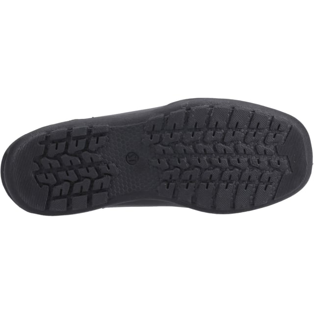 Met een kwalitatief leren bovenwerk heeft de Mackenzie School Shoe een verwijderbaar Bounce-voetbed en een zachte leren kraag voor de hele dag comfort, met vetersluiting voor een veilige pasvorm.