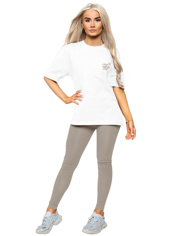 The Enzo Women’s Oversized T-Shirt & Leggings Set blends comfort, style, and versatility. The oversized T-shirt features a crew neck, soft lightweight fabric, and bold Enzo Milano puff print branding front and back. Paired with high-waisted stretch leggings with a supportive double-layer waistband, ultra-soft fabric with excellent recovery, and tonal puff print branding to the back, this set is made from lightweight seamless material with flatlock stitching and stitched hem finishes for lasting comfort and durability.