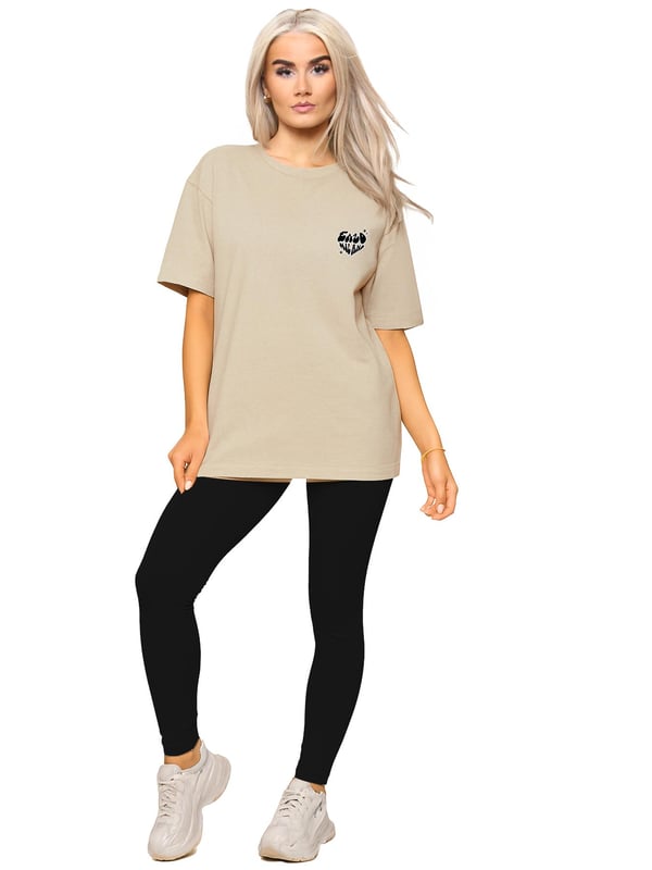 The Enzo Women’s Oversized T-Shirt & Leggings Set blends comfort, style, and versatility. The oversized T-shirt features a crew neck, soft lightweight fabric, and bold Enzo Milano puff print branding front and back. Paired with high-waisted stretch leggings with a supportive double-layer waistband, ultra-soft fabric with excellent recovery, and tonal puff print branding to the back, this set is made from lightweight seamless material with flatlock stitching and stitched hem finishes for lasting comfort and durability.