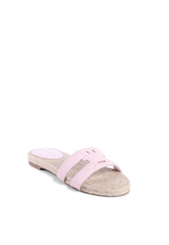 Merk: Tommy Hilfiger
  Stijl: espadrilles voor dames
  Kleur: roze
  Detail: FW0FW07928TJQ
  Samenstelling: 100% leer
  Gemaakt in China