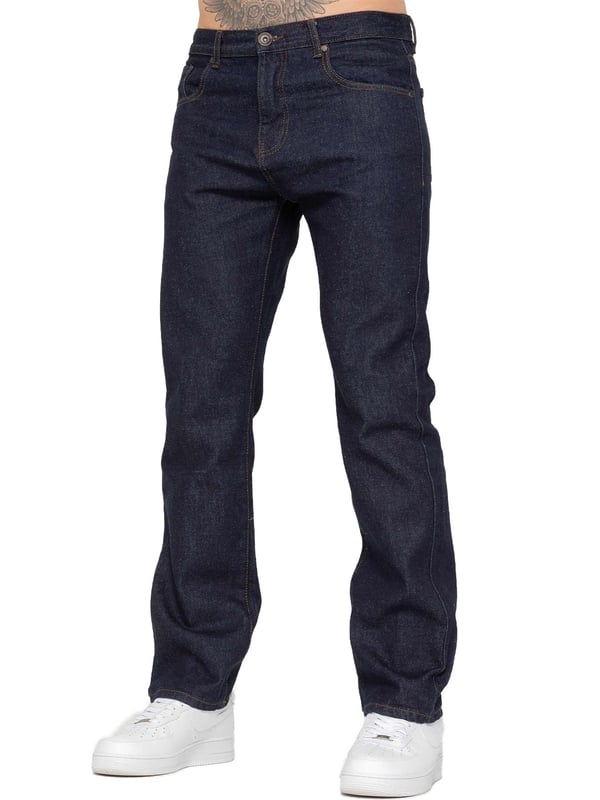 Erleben Sie höchsten Komfort und Stil mit dieser Designer-Jeans für Herren von Kruze, ausgestattet mit regulärer Passform, Reißverschluss und mehreren Taschen für praktische Handhabung und Bequemlichkeit. Jedes Paar verfügt zudem über aufwendige Ziernähte, Markenknöpfe und -nieten sowie ein Markenlabel aus PU am Bund, was sie sowohl für die Freizeit als auch für die Arbeit perfekt macht. Aus 100 % Baumwolle gefertigt, stehen diese Jeans für Qualität und Langlebigkeit für den modernen Mann.