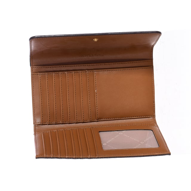 Michael Kors Handtasche.
 braune Farbe
 Dreifache Geldbörse aus Leder.
 Das dreifach gefaltete Design verfügt über ein praktisches Reißverschlussfach auf der Rückseite für Münzen sowie viel Stauraum im Inneren für Ihre Karten.
 Aufbringung des Markennamens in Metallic-Optik auf der Vorderseite.
 Nähte im Ton sichtbar.

 Diese mit Sorgfalt und Details gefertigte Tasche ist das perfekte Accessoire für jede Frau.
 Maßnahmen: Höhe x Breite x Tiefe: 9,5 x 18 x 3 cm.
 Komposition: 50% PVC, 50% Leder
 Pflege:
Mit einem feuchten Tuch reinigen.