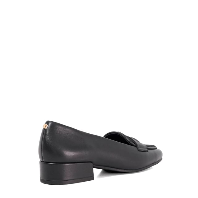 Step into timeless sophistication with Gorgeouss, our elevated take on the classic penny loafer. Crafted from sleek leather and featuring a contrasting upper for a modern twist, this square-toe design is set on a comfortable low block heel. Refined yet versatile, it's the perfect finishing touch for both polished workwear and effortless off-duty looks.