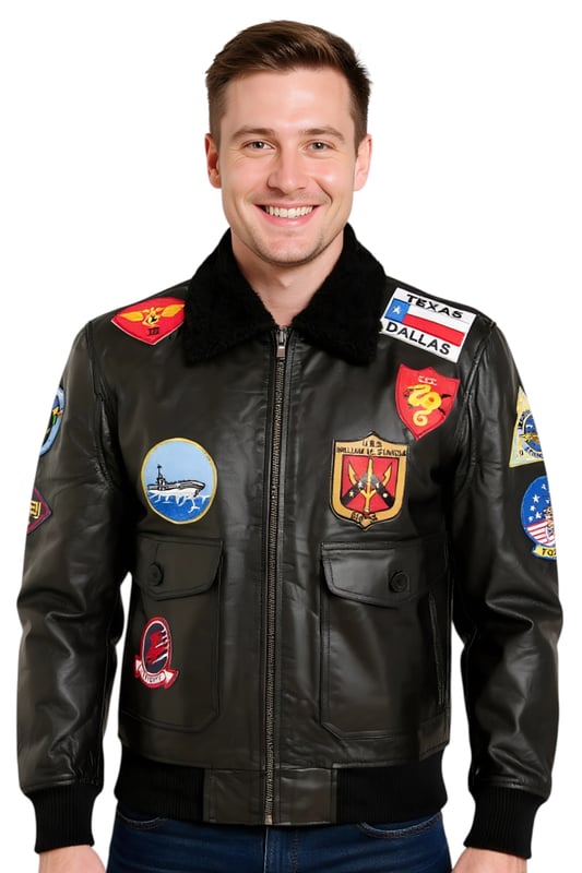 Dit vintage pilotenjack, voor het eerst geïntroduceerd in 1985, werd beroemd in Top Gun. Het is gemaakt van eersteklas rundleer met een comfortabele polyester voering en heeft authentieke details, waaronder een afneembare schapenvachtkraag. Met klassieke patches, een duurzaam ontwerp en veelzijdige opbergmogelijkheden is het een echt door de luchtvaart geïnspireerd stijlstatement. Belangrijkste kenmerken: Premium, echt rundleer, Zachte en duurzame polyester voering voor langdurig comfort Kraag in overhemdstijl van echte schapenvacht, volledig afneembaar Inclusief alle 17 patches en USN Anchor-pin Speciale vintage behandeling voor een authentieke, ingedragen patina Keuze uit opvallende originele of strakke, ingetogen badges Vier buitenzakken en twee veilige binnenzakken Iconisch bomberjack, geïnspireerd op de film Top Gun