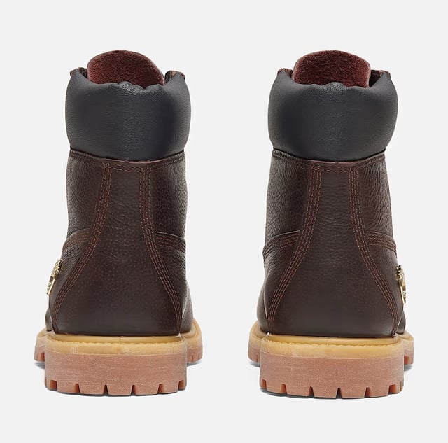 Boots crafted with a premium full-grain pebbled textured leather upper for a durable and stylish finish. Featuring seam-sealed waterproof construction to keep feet dry in all conditions. Completed with a rugged rubber lug outsole for reliable traction and performance