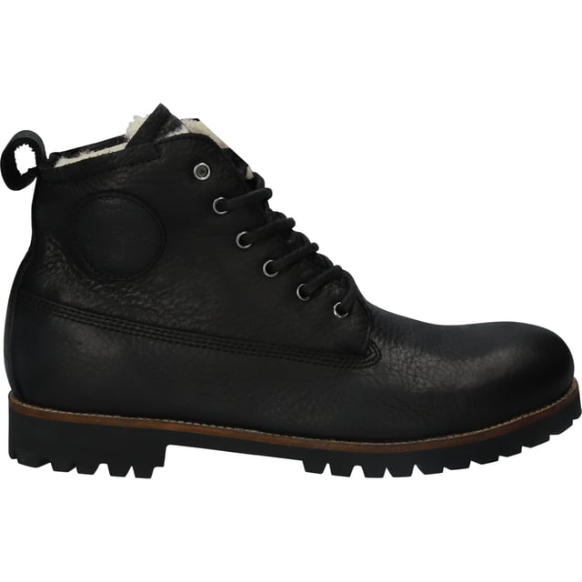 Der SG31 ist ein Herren-Schnürstiefel aus robustem Leder. Die Metallösen, die Ledertextur und die Profilsohle verleihen diesem Stiefel einen toughen Char. These boots are crafted with a high-performance, technical water-repellent lining that sets them apart in every way.