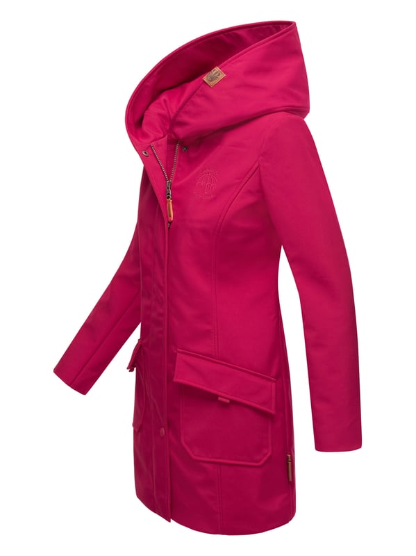 Marikoo chaqueta softshell mujer – Mayleen impermeable con capucha La chaqueta softshell Mayleen de Marikoo combina diseño moderno y funcionalidad. Confeccionada en tejido resistente al agua, protege del viento y la lluvia ligera. El cuello alto y la tapeta adicional con botones ofrecen mayor comodidad. Incluye bolsillos frontales con solapa, bolsillo interior con apertura para cables y detalles de logotipo discretos. Con corte entallado, bordado en la capucha y apliques de piel sintética, esta chaqueta es elegante y práctica – perfecta para el día a día.