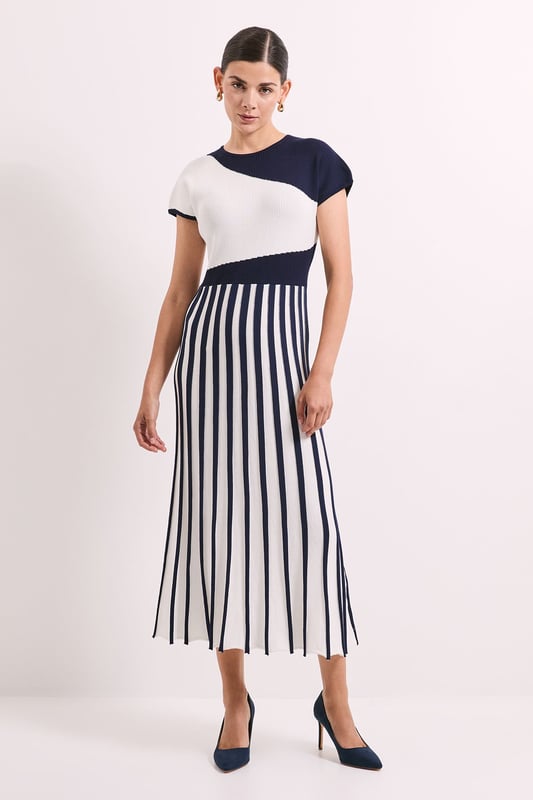 Navy Colour Block Pleated Knitted Dress Navy Colour Block Pleated Knitted Dress
