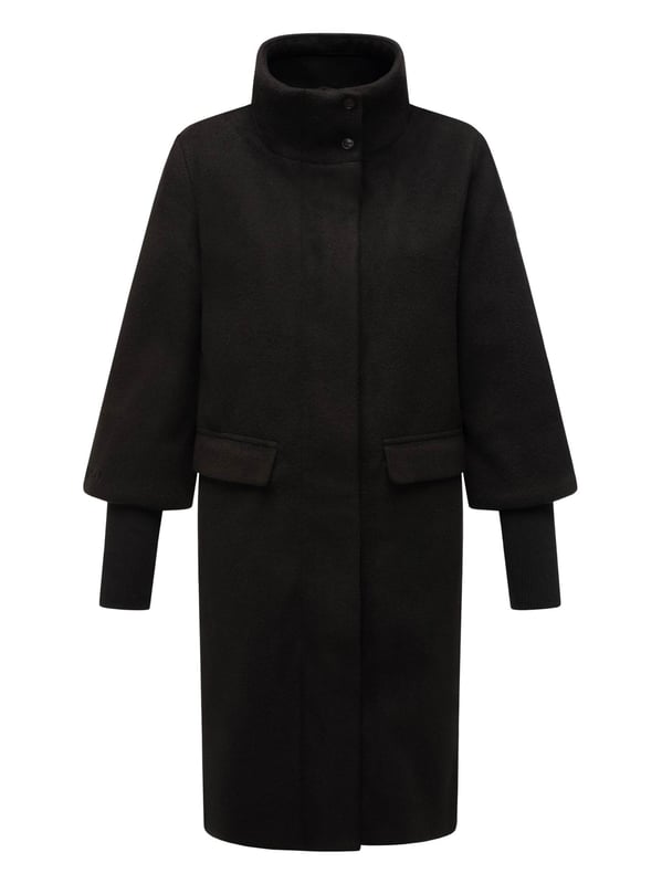 Der elegante Übergangsmantel Polarblüte von Navahoo überzeugt mit hochwertiger Verarbeitung und stilvollem Design. Sein leicht taillierter Schnitt betont die feminine Silhouette, während Stehkragen, Reißverschluss und Druckknopfleiste zuverlässig vor Wind schützen. Zwei Eingrifftaschen außen sowie zwei Innentaschen bieten praktischen Stauraum. Der Po- und Beckenbereich wird optimal bedeckt – ideal für kühlere Tage in Freizeit und Beruf. Erhältlich in mehreren Farben und Größen S–3XL.