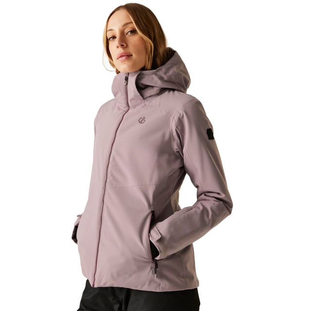 100% gerecycleerd polyester. Stof: Rekken. Ontwerp: Gedrukt. Stoftechnologie: ARED 30/30, Ademend, Duurzame waterafstotende afwerking, PFC-vrij, PFOA-vrij, PFOS-vrij, Waterdicht, Winddicht. Manchet: Verstelbaar, binnen Stretch. Gel Grip, Hoge Warmte, Geïntegreerde Sneeuwrok, Gewatteerd, Getapete Naden, Onbeperkte Beweging. Halslijn: Kapitein. Mouwtype: Met lange mouwen. Zakken: zak voor skipas, 2 zijzakken, rits. Bevestiging: Volledige ritssluiting. Hem: Verstelbaar. 6 VK: 30 in. 8 UK: 32 in. 10 VK: 34 in. 12 VK: 36 in. 14 VK: 38 in. 20 VK: 45 in. 18 VK: 43 in. 16 VK: 40 in.