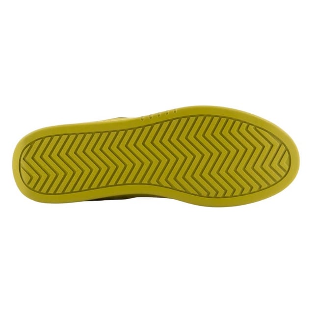 Bovenstuk: Polyester, PU (Polyurethaan). Buitenzool: Rubber, synthetisch. 6 Oogjes. Gemerkte hielcontour, contraststiksels, gevoerde kraag, gevoerde tong. Vlakke. Snit: Laag. Ontwerp: Logo. Teenstijl: Rond. Sluiting: Vetersluiting.