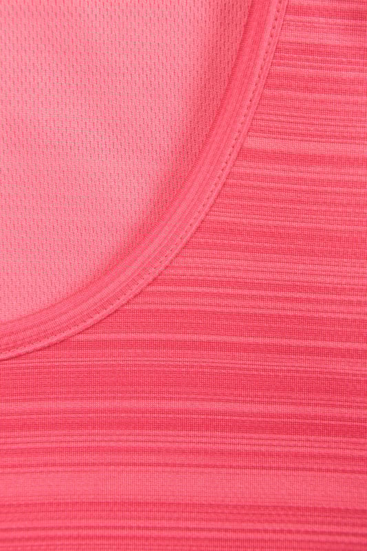 The Endurance Striped Vest can be worn in the gym, to do yoga or as holiday wear. It's made of polyester with quick wicking properties to ensure you stay comfortable and fresh. (Ref: 030287)