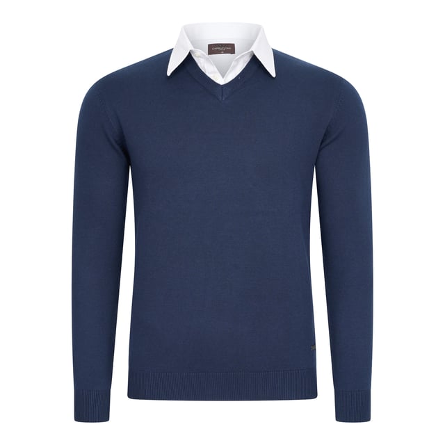 Cappuccino Italia Mock-Pullover für Herren. Der Pullover besteht aus 50% Baumwolle und 50% Polyester und hat eine normale Passform. Der Pullover hat einen Hemdkragen, der an den Pullover angenäht ist.  Marke: Cappuccino ItaliaModellname: Mock Pullover (mit Hemdkragen)Kategorie: Pullover für HerrenMaterialien: Baumwolle, AcrylFarbe: marineblau, weiß