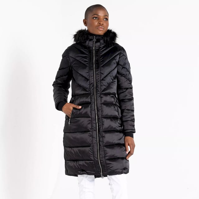 Buitenste materialen: 100% Polyamide. Voering: Cire Finish, Taffeta. Vulling: Gerecycleerd polyester. Ontwerp: Logo, Quilted. Merkritssluiting, binnenmanchet, gewatteerd. Stoftechnologie: Slijtvast, Lichtgewicht. Halslijn: Kapitein. Mouwtype: Met lange mouwen. Eigenschappen kap: verstelbaar, afneembaar bontrandje. Lengte: Lange lijn. Zakken: 2 Zijzakken, Rits. Bevestiging: Volledige ritssluiting. Duurzaamheid: Gemaakt van gerecycled materiaal. Afwerking: Glans.