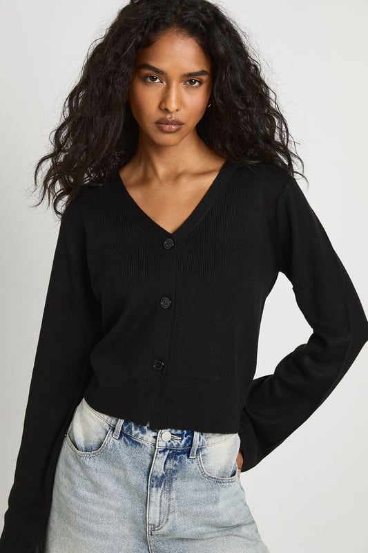 Nail new season knitwear in the jumpers and cardigans that are cosy yet coolGo back to nature with your knits this season and add animal motifs to your must-haves. When you're not wrapping up in woodland warmers, nod to chunky Nordic knits and polo neck jumpers in peppered marl for your laidback layering pieces. Bejewelled basics and standout sequin sweaters transform your knitwear for nights out.