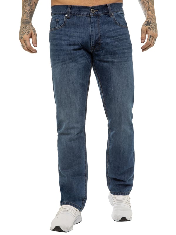 Jeans de Mezclilla de Diseño para Hombre Enzo, Corte Recto y Ajuste Regular. Con un ajuste regular y un corte clásico de pierna recta, ofrecen un aspecto relajado pero moderno que es perfecto para cualquier ocasión. Cuentan con un seguro cierre de cremallera, dos bolsillos frontales, dos bolsillos traseros y un bolsillo para monedas para mayor practicidad. Estos jeans están diseñados tanto para la funcionalidad como para la moda. Terminado con la emblemática etiqueta del logo de Enzo en la cintura trasera, aportan un toque de diseñador premium a tu vestuario casual. (EZ408)