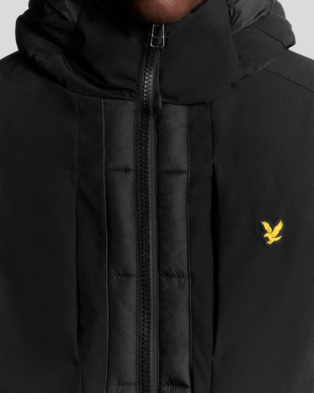 AeroGuard Men's Versatile Comfort Jacket: Structured Warmth, Mobility, and Style