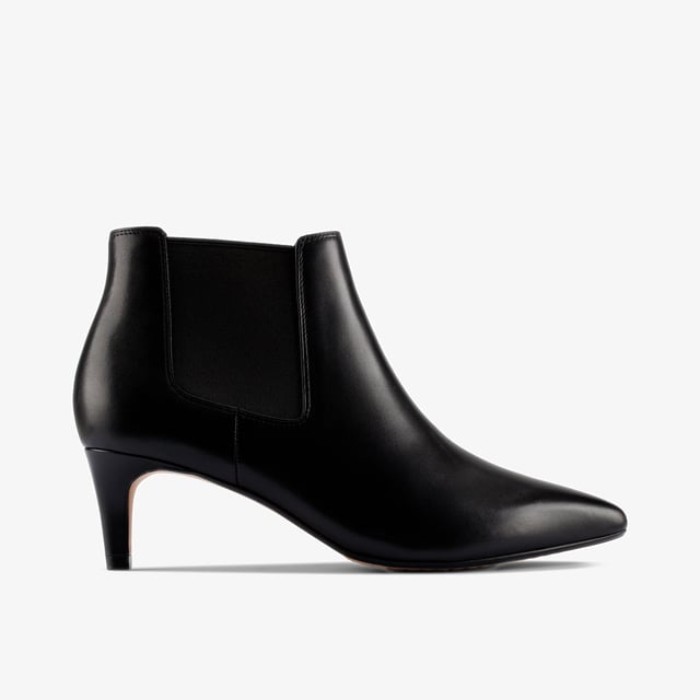 A fresh take on the elegant Laina silhouette, these chic ankle boots in black leather make the perfect wardrobe addition. A breathable leather sock and Cushion Plus™ technology offer freshness and comfort in every step, whilst the 5.5cm kitten heel makes this the perfect style to take you from day to night.