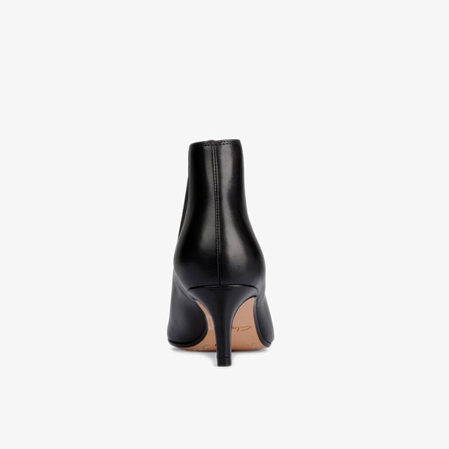 A fresh take on the elegant Laina silhouette, these chic ankle boots in black leather make the perfect wardrobe addition. A breathable leather sock and Cushion Plus™ technology offer freshness and comfort in every step, whilst the 5.5cm kitten heel makes this the perfect style to take you from day to night.