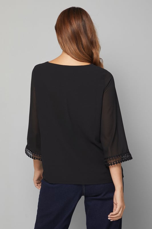 Photo inspiration: Effortless Shoelace Transitions Without Patience Reference: Lace Cuff Overlay Top