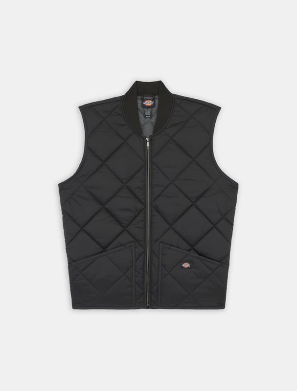 Die DIAMOND QUILTED VEST aus leichtem, strapazierfähigem Polyamide ist die ideale Schicht für kühle Tage. Sie sorgt für Wärme unter einem dickeren Mantel und ist dank des Steppmusters stylish genug, um auch allein getragen zu werden.