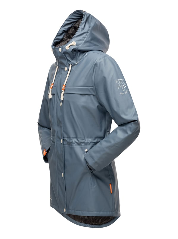 La chaqueta impermeable Rainy Forest de Navahoo combina comodidad y protección. Con costuras selladas, tejido exterior impermeable y cortaviento y forro de peluche en la parte superior, ofrece gran confort. Su corte entallado, la espalda más larga y el cordón interior ajustable garantizan una forma favorecedora. Con bolsillos impermeables, capucha grande y detalles cuidados, es ideal para actividades al aire libre. Disponible en 8 colores modernos y tallas hasta 3XL.
Material: Tejido exterior 70% poliéster, 30% poliuretano; forro & relleno 100% poliéster