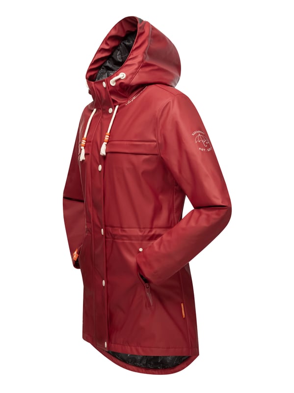Navahoo chaqueta impermeable para mujer Rainy Forest – Funcional & Moderna La chaqueta impermeable Rainy Forest de Navahoo combina comodidad y protección. Con costuras selladas, tejido exterior impermeable y cortaviento y forro de peluche en la parte superior, ofrece gran confort. Su corte entallado, la espalda más larga y el cordón interior ajustable garantizan una forma favorecedora. Con bolsillos impermeables, capucha grande y detalles cuidados, es ideal para actividades al aire libre. Disponible en 8 colores modernos y tallas hasta 3XL.
Material: Tejido exterior 70% poliéster, 30% poliuretano; forro & relleno 100% poliéster