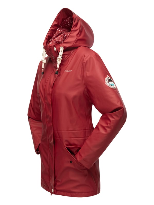 El abrigo impermeable Oceans Heart de Navahoo ofrece estilo y comodidad. Con costuras selladas, es totalmente resistente al viento y al agua. El forro de peluche en la parte superior y la tela sedosa en la inferior brindan confort. Su cuello alto, la capucha amplia con cordón y los bolsillos prácticos aportan funcionalidad. Con corte entallado, cremallera bidireccional y longitud perfecta, es ideal para los días de lluvia.
Material: Tejido exterior 70% poliéster, 30% poliuretano; forro & relleno 100% poliéster