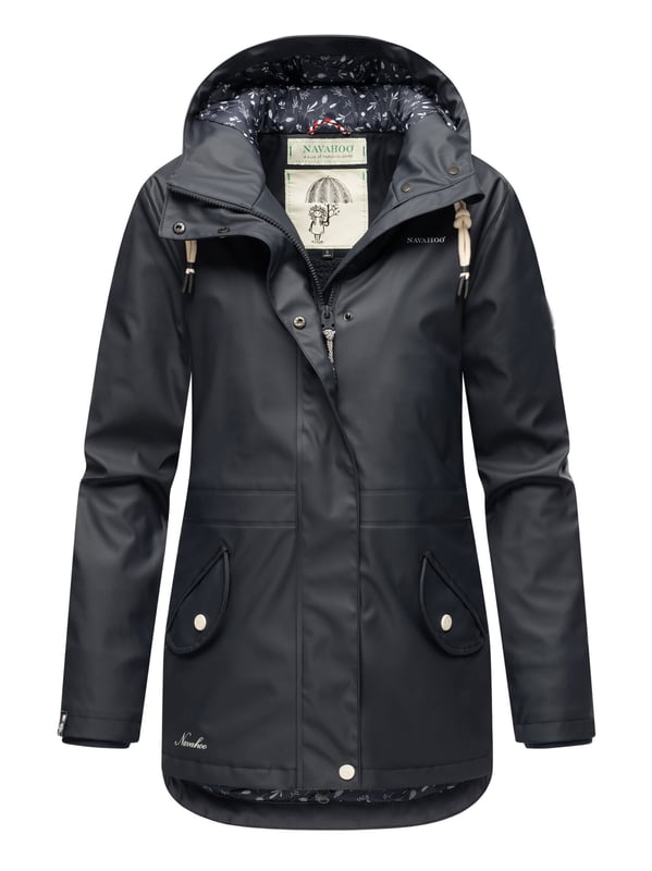 Navahoo abrigo impermeable para mujer Oceans Heart – Elegante & Funcional El abrigo impermeable Oceans Heart de Navahoo ofrece estilo y comodidad. Con costuras selladas, es totalmente resistente al viento y al agua. El forro de peluche en la parte superior y la tela sedosa en la inferior brindan confort. Su cuello alto, la capucha amplia con cordón y los bolsillos prácticos aportan funcionalidad. Con corte entallado, cremallera bidireccional y longitud perfecta, es ideal para los días de lluvia.
Material: Tejido exterior 70% poliéster, 30% poliuretano; forro & relleno 100% poliéster