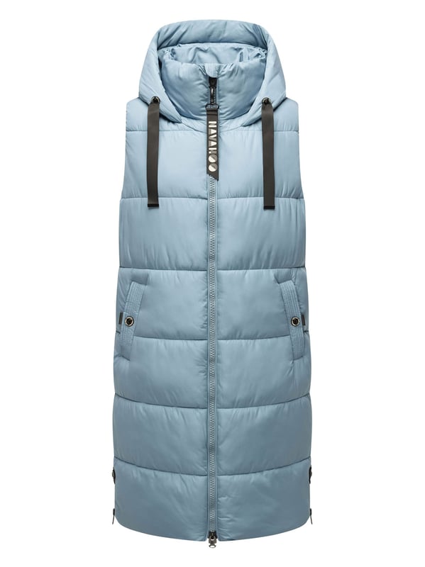 Die lange Damen Steppweste Schnuffelchen von Navahoo kombiniert Funktionalität und modisches Design. Mit weichem Fleecefutter, wasserabweisendem Obermaterial und wärmender Wattierung ist sie ideal für Frühjahr und Herbst. Die Länge bis zu den Knien und der gerade Schnitt ermöglichen das Tragen auch über dickeren Pullovern. Eine große, verstellbare Kapuze mit breitem Kordelzug sowie praktische Taschen runden das Design ab. Seitliche Gehschlitze mit Reißverschluss sorgen für Bewegungsfreiheit. Perfekte Passform, hohe Qualität und modernes Steppdesign.
Material: Oberstoff, Futter & Wattierung 100% Polyester