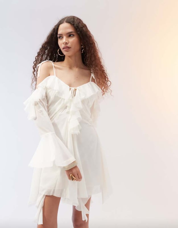 Kvinnors Off-Shoulder Miniklänning med Rüsch-detaljer i Högkvalitativt Tyg