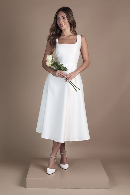 Urbann-Vibe Womens Midi Length Wedding Dress With Timeless Elegance And Modern Simplicity For Civil Ceremonies main image 0