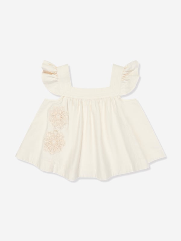 Elevate your child's fashion with the Girls Halliday Denim Top in Ivory by Zimmermann, essential for AW2024. Each detail is carefully crafted to ensure style and comfort: Luxurious Ivory Denim: Crafted in premium ivory denim, perfect for stylish occasions. Chic Minimalist Design: Combines elegance and simplicity, offering versatility and timeless appeal. Exceptional Comfort: Soft fabric ensures comfort throughout the day, ideal for both play and parties.Enhance her wardrobe with the sophistication of Zimmermann. Discover the blend of luxury and playfulness in the Girls Halliday Denim Top. Order now and watch her charm the world in impeccable style!