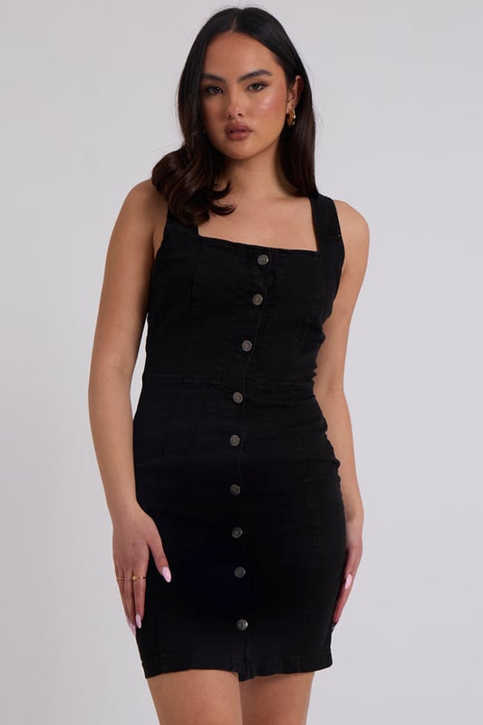 The perfect summer mini dress featuring a flawless fitted silhouette with a square neck design and cami strap detail. The ideal dress for a night out with friends to a holiday centrepiece, this dress will quickly become your favourite. Model is 5'6 and wears a size 8.