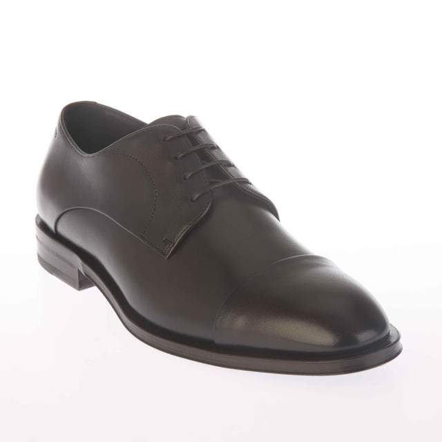 Men's Boss Derrek Derby Shoes in Brown Mens Boss Derrek Derby Shoes in brown.- Leather upper.- Lace up fastening.- Panelled.- Almond toe.- Stacked wooden sole.- Ref: 50492642202