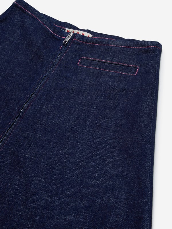 Introducing the quintessential Girls Zip Up Denial Skirt in Blue from Marni, a high fashion staple for AW2024. Elegantly crafted for the chic young wardrobe, its distinct features make it an irresistible piece: Luxe Denim Fabric: Carefully selected for durability and comfort. Stylish Zip-Up Feature: Adds a touch of sophistication and easy wear. Rich Blue Hue: Perfect for versatile styling through autumn and winter.revitalise your Girl's collection with the Marni Denim Skirt. Shop now‚where style meets simplicity!
