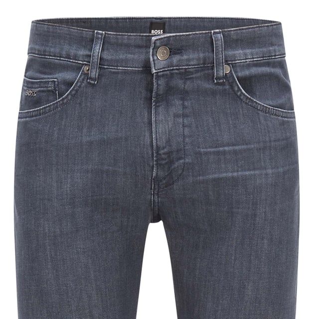 made out of extra-fine cotton for a lightweight- leisure feel -