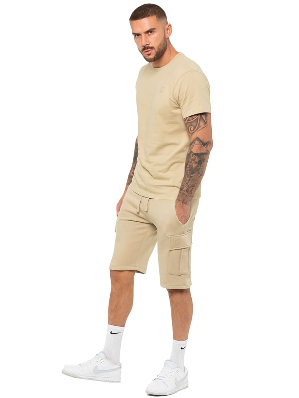 Enzo Mens Cargo Shorts. Features 2 Cargo Pockets and 2 Side Slash Pockets. EZ logo On Pocket. Elasticated Waistband With Adjustable Drawsting.